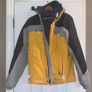 Men’s size small Quest Ski/Snowboarding Jacket